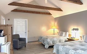 Spruce Lane Lodge&Cottages
