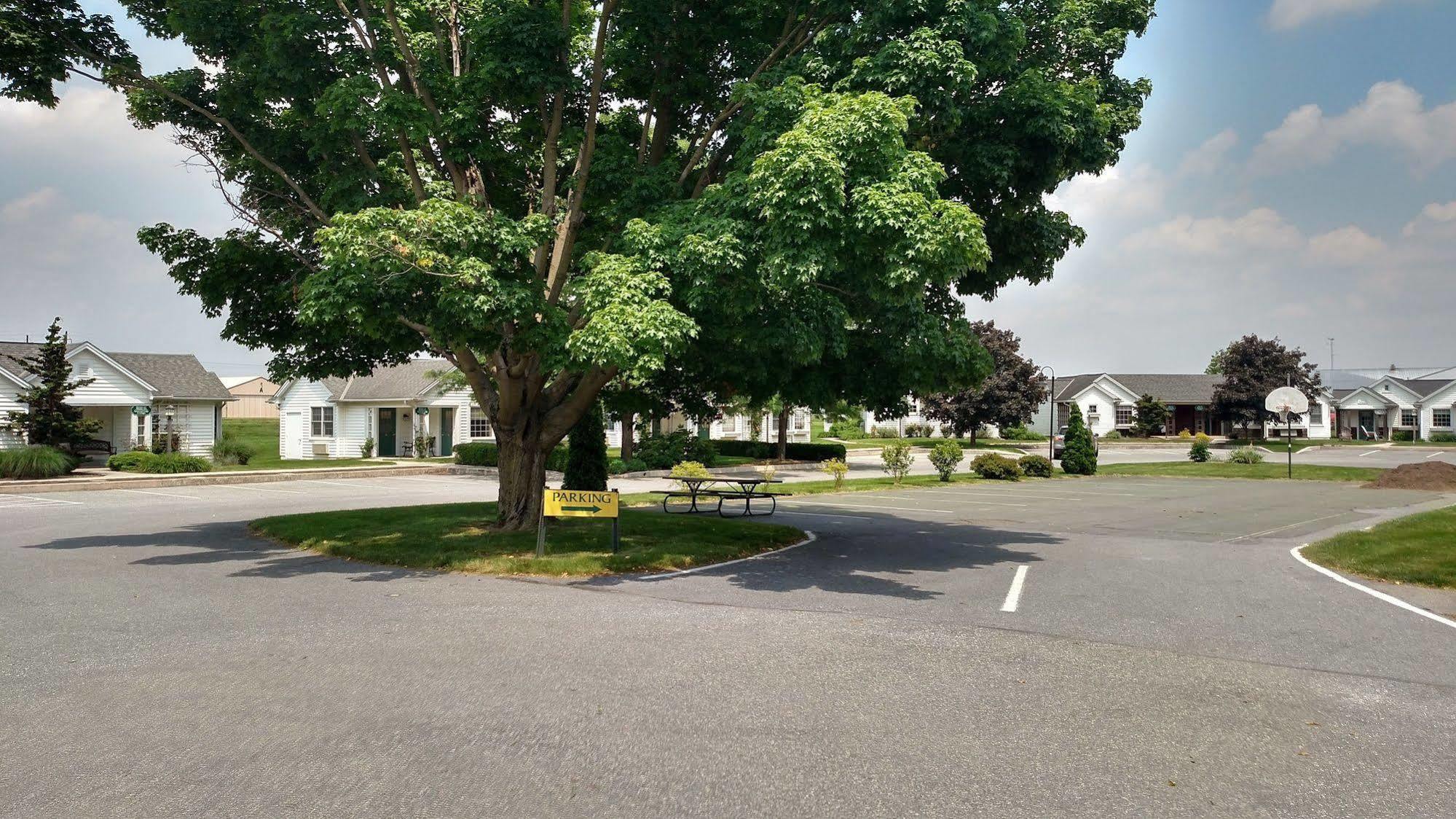 Spruce Lane Lodge&Cottages Smoketown  Exterior foto